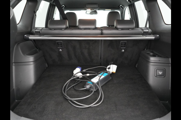 Mitsubishi Outlander 2.4 Intense+ Plug In Hybrid 225pk Dealer O.H. PHEV | 360 Camera | Lederen Sportstoelen Verwarmd | Apple Carplay | Stuur Verwarmd | Keyless | Blis | DAB | Mitsubishi Outlander 2.4 Intense+ Plug In Hybrid 225pk Dealer O.H. PHEV | 360 Camera | Lederen Sportstoelen Verwarmd | Apple Carplay | Stuur Verwarmd | Keyless | Blis | DAB |