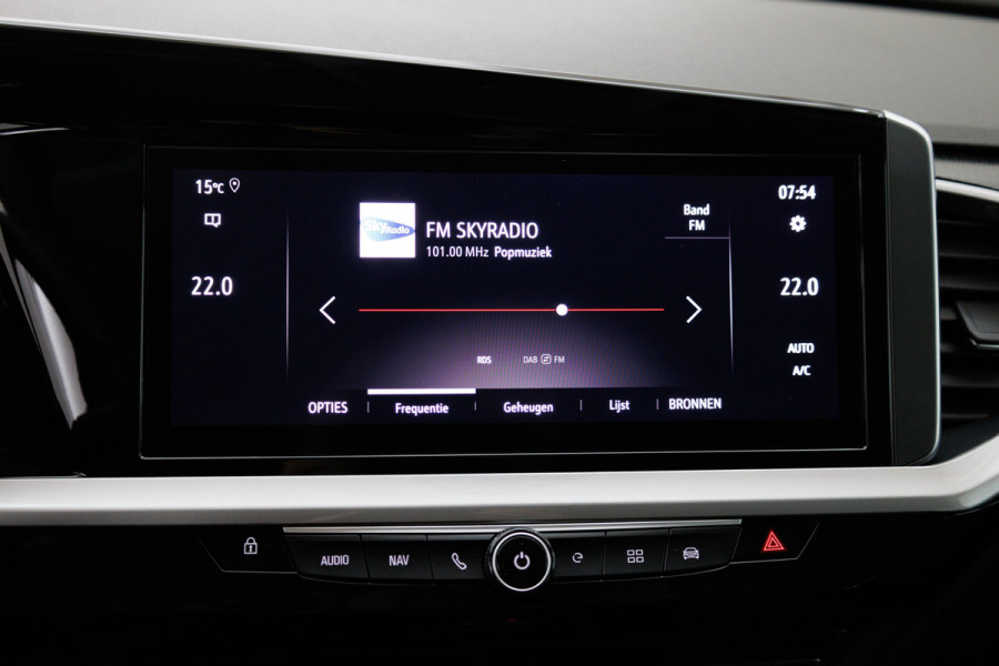 Opel Grandland 1.6 Turbo Plug-In Hybrid 4x4 GSe Adaptive cruise | Stoel- stuur- voorruitverwarming Navigatie, 360 camera, AGR stoelen, Elektrische achterklep, Keyless