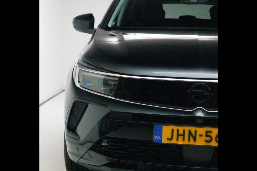 Opel Grandland 1.6 Turbo Plug-In Hybrid 4x4 GSe Adaptive cruise | Stoel- stuur- voorruitverwarming Navigatie, 360 camera, AGR stoelen, Elektrische achterklep, Keyless