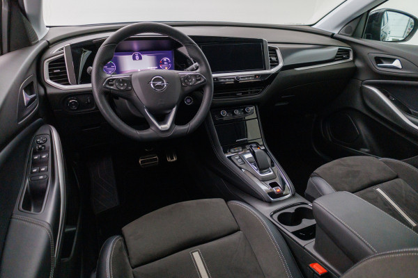 Opel Grandland 1.6 Turbo Plug-In Hybrid 4x4 GSe Adaptive cruise | Stoel- stuur- voorruitverwarming Navigatie, 360 camera, AGR stoelen, Elektrische achterklep, Keyless