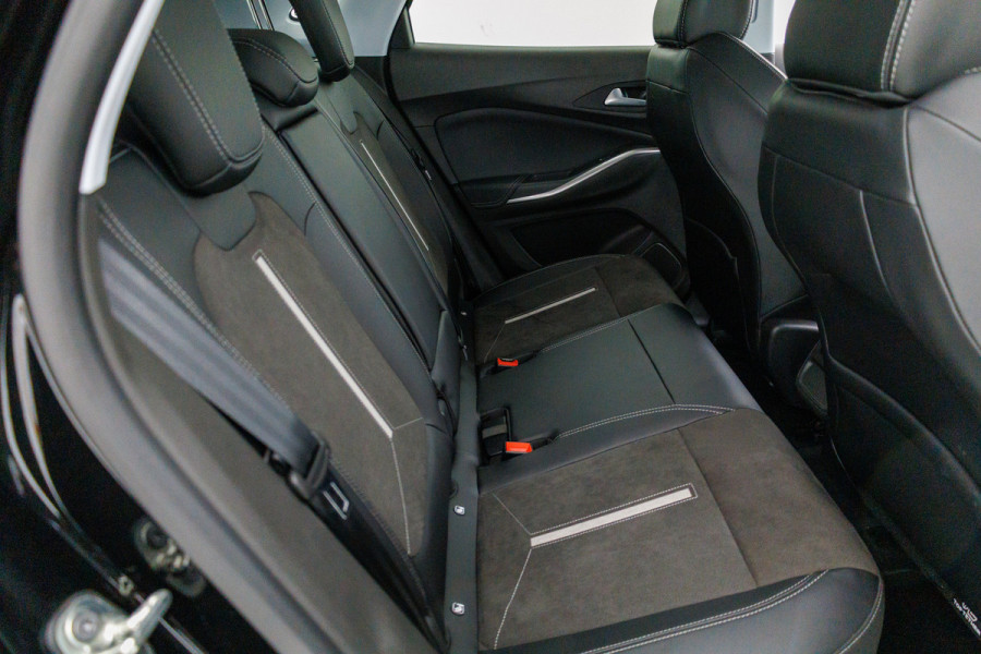 Opel Grandland 1.6 Turbo Plug-In Hybrid 4x4 GSe Adaptive cruise | Stoel- stuur- voorruitverwarming Navigatie, 360 camera, AGR stoelen, Elektrische achterklep, Keyless
