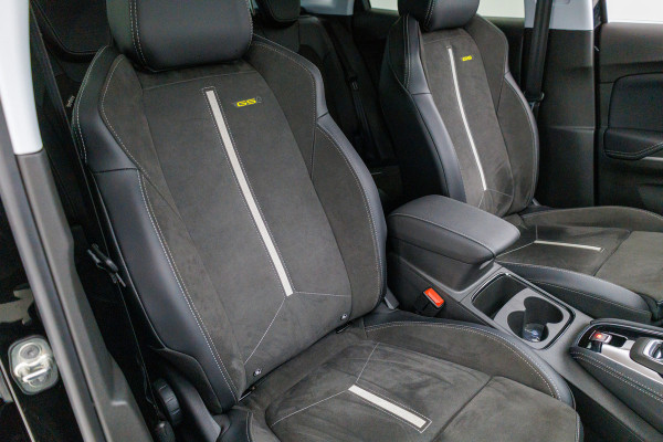 Opel Grandland 1.6 Turbo Plug-In Hybrid 4x4 GSe Adaptive cruise | Stoel- stuur- voorruitverwarming Navigatie, 360 camera, AGR stoelen, Elektrische achterklep, Keyless