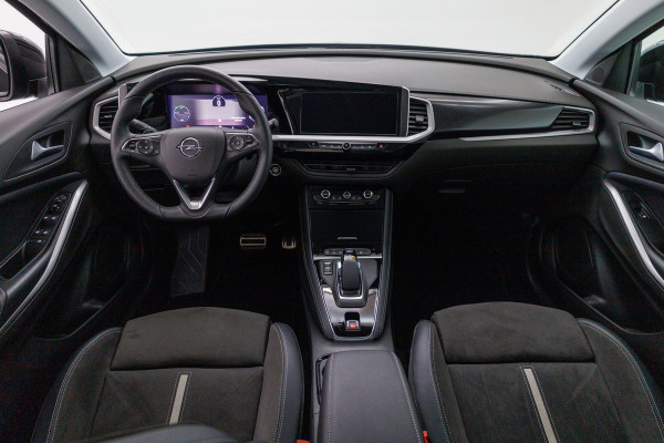Opel Grandland 1.6 Turbo Plug-In Hybrid 4x4 GSe Adaptive cruise | Stoel- stuur- voorruitverwarming Navigatie, 360 camera, AGR stoelen, Elektrische achterklep, Keyless