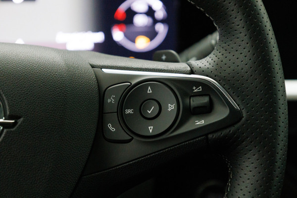 Opel Grandland 1.6 Turbo Plug-In Hybrid 4x4 GSe Adaptive cruise | Stoel- stuur- voorruitverwarming Navigatie, 360 camera, AGR stoelen, Elektrische achterklep, Keyless