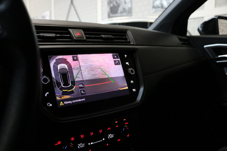 Seat Arona 1.0 TSI FR Business Intense | VIRTUAL COCKPIT | LED | CAMERA | DODEHOEK SENSOREN | SIGNATURE | VOL OPTIES |