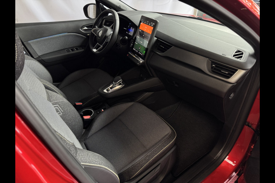 Renault Captur 1.3 160 PK 4 CIL CAMERA 18''LMV STOEL/STUUR .VERW PURE VISION LED 10'' R-LINK NAVI 2025 EDC-automaat (Efficiënt Dual Clutch) 7 Versnellingen 1200KG Trekgewicht