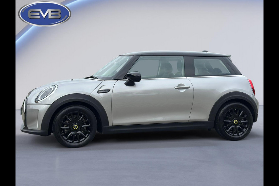 MINI Mini Electric CAMDEN automaat 33 kWh, 12912 km, 1/2 lederen sportinterieur, stoelverwarming, 1 e eigenaar, nl auto met nap MINI Mini Electric CAMDEN automaat 33 kWh, 12912 km, 1/2 lederen sportinterieur, stoelverwarming, 1 e eigenaar, nl auto met nap