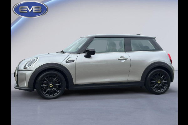 MINI Mini Electric CAMDEN automaat 33 kWh, 12912 km, 1/2 lederen sportinterieur, stoelverwarming, 1 e eigenaar, nl auto met nap MINI Mini Electric CAMDEN automaat 33 kWh, 12912 km, 1/2 lederen sportinterieur, stoelverwarming, 1 e eigenaar, nl auto met nap