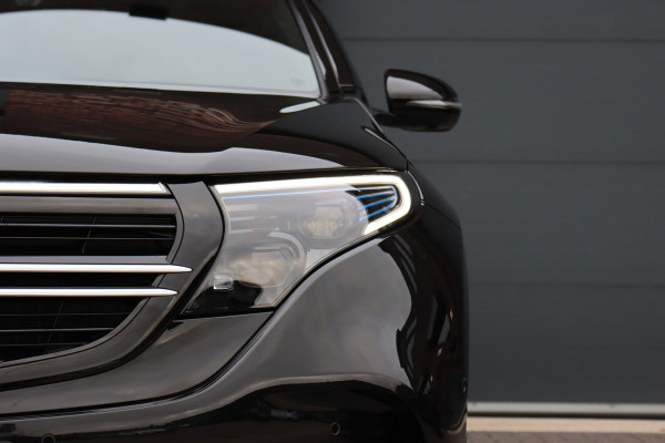 Mercedes-Benz EQC 400 4MATIC Premium+ AMG Line 80 kWh | Schuifdak | Distronic+ | Burmester | Memory | Parfumering | Keyless Go | Surround Camera | HUD | Multibeam LED | Mercedes-Benz EQC 400 4MATIC Premium+ AMG Line 80 kWh | Schuifdak | Distronic+ | Burmester | Memory | Parfumering | Keyless Go | Surround Camera | HUD | Multibeam LED |