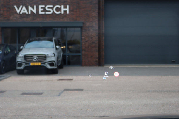Mercedes-Benz EQC 400 4MATIC Premium+ AMG Line 80 kWh | Schuifdak | Distronic+ | Burmester | Memory | Parfumering | Keyless Go | Surround Camera | HUD | Multibeam LED | Mercedes-Benz EQC 400 4MATIC Premium+ AMG Line 80 kWh | Schuifdak | Distronic+ | Burmester | Memory | Parfumering | Keyless Go | Surround Camera | HUD | Multibeam LED |