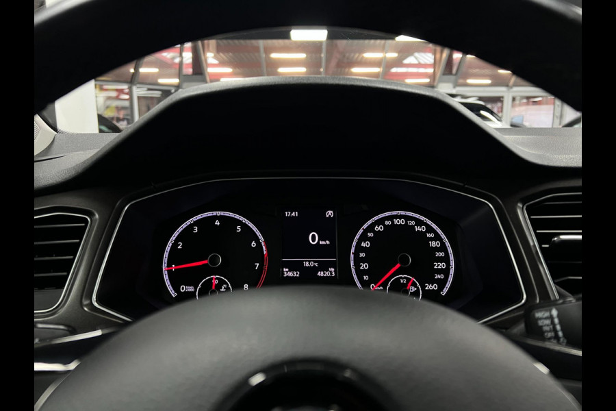 Volkswagen T-Roc 1.0 TSI | PDC | ACC | Lane assist |CARPLAY| Volkswagen T-Roc 1.0 TSI | PDC | ACC | Lane assist |CARPLAY|