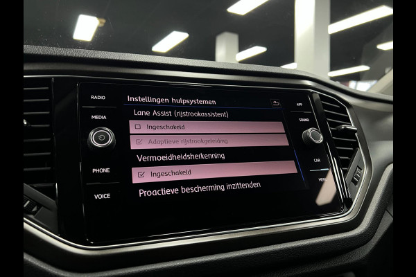 Volkswagen T-Roc 1.0 TSI | PDC | ACC | Lane assist |CARPLAY| Volkswagen T-Roc 1.0 TSI | PDC | ACC | Lane assist |CARPLAY|