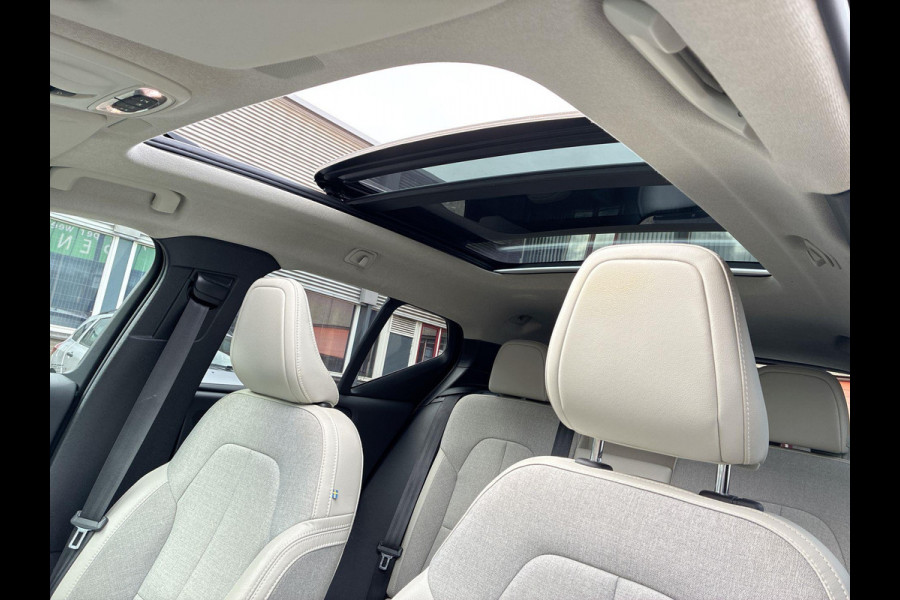 Volvo XC40 1.5 T5 Recharge Inscription 261pk! | SkyRoof | Park Assist | 18" Lm-Velgen | Stoelverwarming | Carplay Android Auto