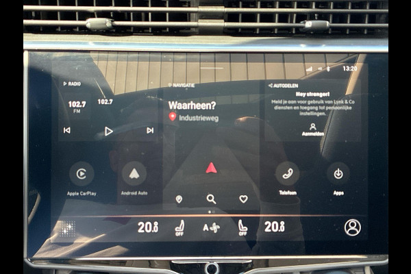 Lynk & Co 01 1.5 Plug in Hybrid 261pk | SkyRoof | 360° Camera | Climate Pack | Pilot Assist | Park Assist | Carplay Android auto