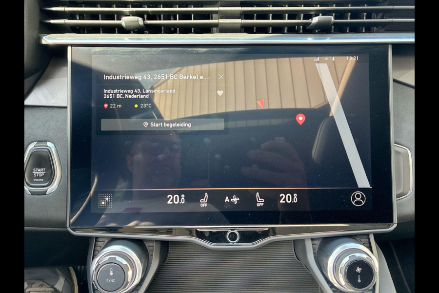 Lynk & Co 01 1.5 Plug in Hybrid 261pk | SkyRoof | 360° Camera | Climate Pack | Pilot Assist | Park Assist | Carplay Android auto