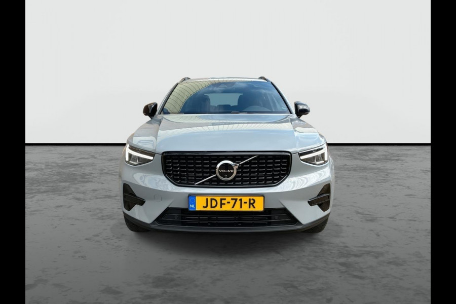 Volvo XC40 1.5 T4 Plug-in hybrid Plus Dark | Nieuwe auto | HK audio | 360° Camera | Trekhaak | Climate Pack | Pilot- Park Assist | Volvo XC40 1.5 T4 Plug-in hybrid Plus Dark | Nieuwe auto | HK audio | 360° Camera | Trekhaak | Climate Pack | Pilot- Park Assist |