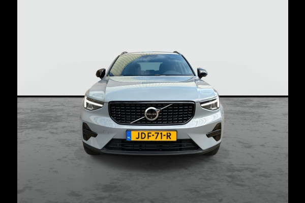 Volvo XC40 1.5 T4 Plug-in hybrid Plus Dark | Nieuwe auto | HK audio | 360° Camera | Trekhaak | Climate Pack | Pilot- Park Assist | Volvo XC40 1.5 T4 Plug-in hybrid Plus Dark | Nieuwe auto | HK audio | 360° Camera | Trekhaak | Climate Pack | Pilot- Park Assist |