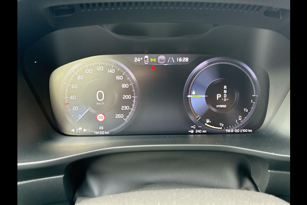 Volvo XC40 1.5 T4 Plug-in hybrid Plus Dark | Nieuwe auto | HK audio | 360° Camera | Trekhaak | Climate Pack | Pilot- Park Assist | Volvo XC40 1.5 T4 Plug-in hybrid Plus Dark | Nieuwe auto | HK audio | 360° Camera | Trekhaak | Climate Pack | Pilot- Park Assist |
