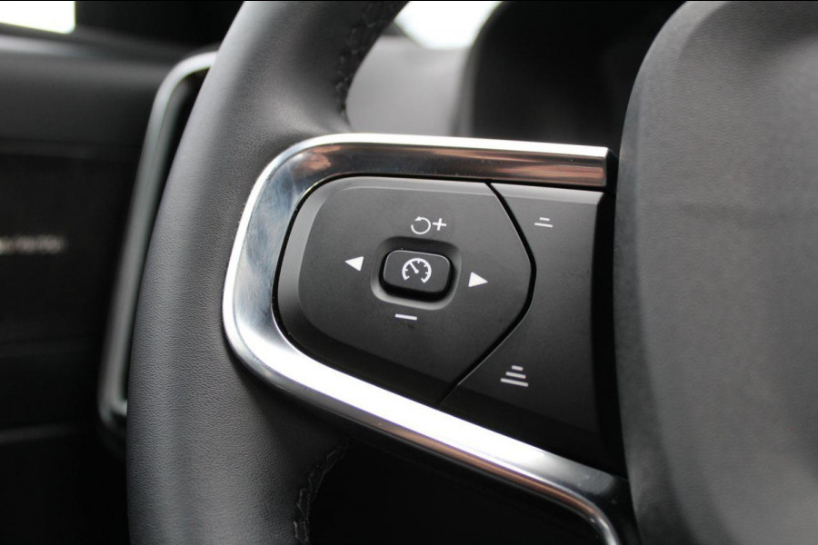 Volvo XC40 1.5 T4 Plug-in hybrid Plus Dark | Nieuwe auto | HK audio | 360° Camera | Trekhaak | Climate Pack | Pilot- Park Assist | Volvo XC40 1.5 T4 Plug-in hybrid Plus Dark | Nieuwe auto | HK audio | 360° Camera | Trekhaak | Climate Pack | Pilot- Park Assist |