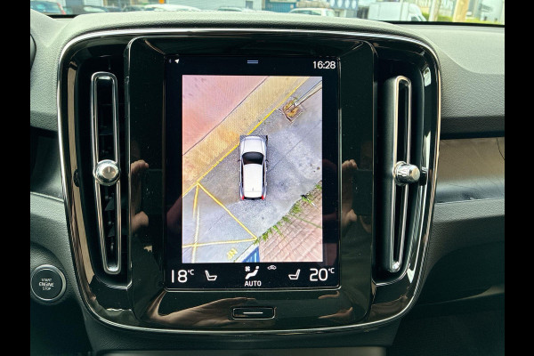 Volvo XC40 1.5 T4 Plug-in hybrid Plus Dark | Nieuwe auto | HK audio | 360° Camera | Trekhaak | Climate Pack | Pilot- Park Assist | Volvo XC40 1.5 T4 Plug-in hybrid Plus Dark | Nieuwe auto | HK audio | 360° Camera | Trekhaak | Climate Pack | Pilot- Park Assist |