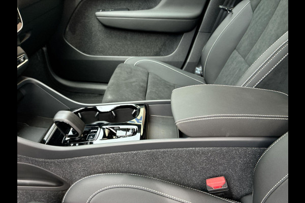 Volvo XC40 1.5 T4 Plug-in hybrid Plus Dark | Nieuwe auto | HK audio | 360° Camera | Trekhaak | Climate Pack | Pilot- Park Assist | Volvo XC40 1.5 T4 Plug-in hybrid Plus Dark | Nieuwe auto | HK audio | 360° Camera | Trekhaak | Climate Pack | Pilot- Park Assist |