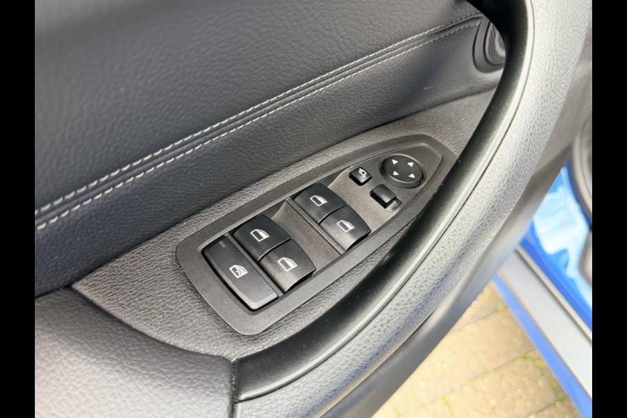 BMW X2 sDrive20i M-sport Automaat | Panoramadak | DAB | LED verlichting | 20 inch | Schakelflippers | Lederen bekleding | Stoelverwarmi BMW X2 sDrive20i M-sport Automaat | Panoramadak | DAB | LED verlichting | 20 inch | Schakelflippers | Lederen bekleding | Stoelverwarmi