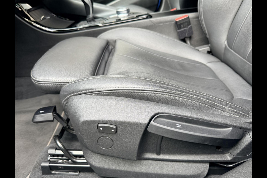 BMW X2 sDrive20i M-sport Automaat | Panoramadak | DAB | LED verlichting | 20 inch | Schakelflippers | Lederen bekleding | Stoelverwarmi BMW X2 sDrive20i M-sport Automaat | Panoramadak | DAB | LED verlichting | 20 inch | Schakelflippers | Lederen bekleding | Stoelverwarmi