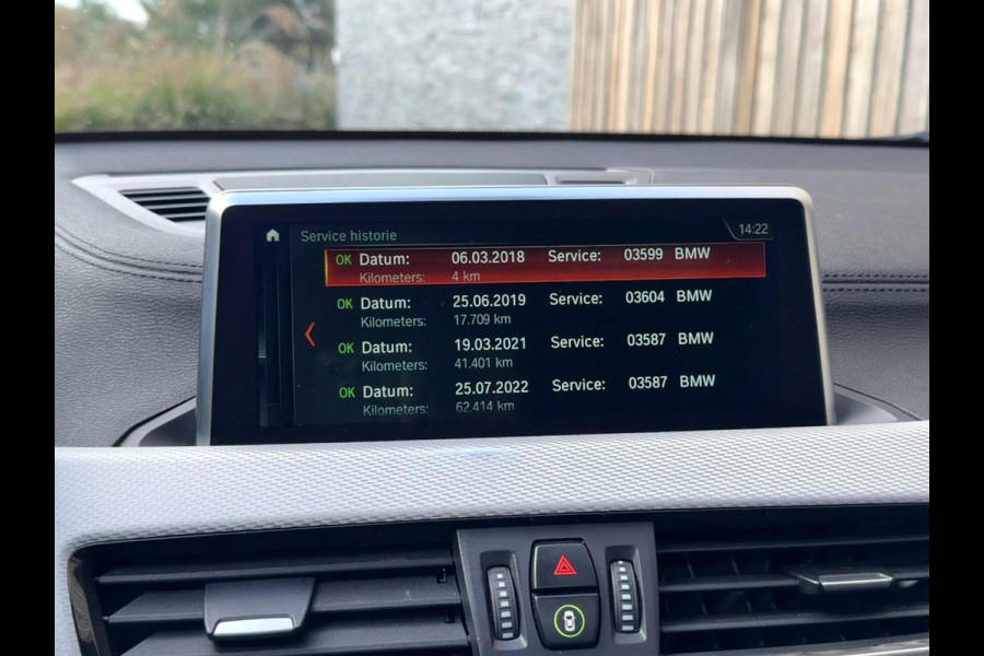 BMW X2 sDrive20i M-sport Automaat | Panoramadak | DAB | LED verlichting | 20 inch | Schakelflippers | Lederen bekleding | Stoelverwarmi BMW X2 sDrive20i M-sport Automaat | Panoramadak | DAB | LED verlichting | 20 inch | Schakelflippers | Lederen bekleding | Stoelverwarmi