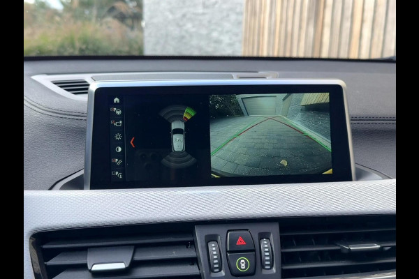 BMW X2 sDrive20i M-sport Automaat | Panoramadak | DAB | LED verlichting | 20 inch | Schakelflippers | Lederen bekleding | Stoelverwarmi BMW X2 sDrive20i M-sport Automaat | Panoramadak | DAB | LED verlichting | 20 inch | Schakelflippers | Lederen bekleding | Stoelverwarmi