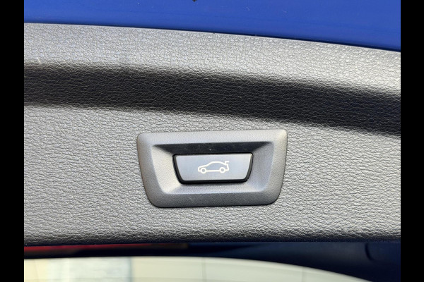 BMW X2 sDrive20i M-sport Automaat | Panoramadak | DAB | LED verlichting | 20 inch | Schakelflippers | Lederen bekleding | Stoelverwarmi BMW X2 sDrive20i M-sport Automaat | Panoramadak | DAB | LED verlichting | 20 inch | Schakelflippers | Lederen bekleding | Stoelverwarmi