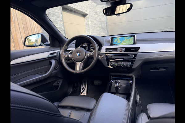 BMW X2 sDrive20i M-sport Automaat | Panoramadak | DAB | LED verlichting | 20 inch | Schakelflippers | Lederen bekleding | Stoelverwarmi BMW X2 sDrive20i M-sport Automaat | Panoramadak | DAB | LED verlichting | 20 inch | Schakelflippers | Lederen bekleding | Stoelverwarmi