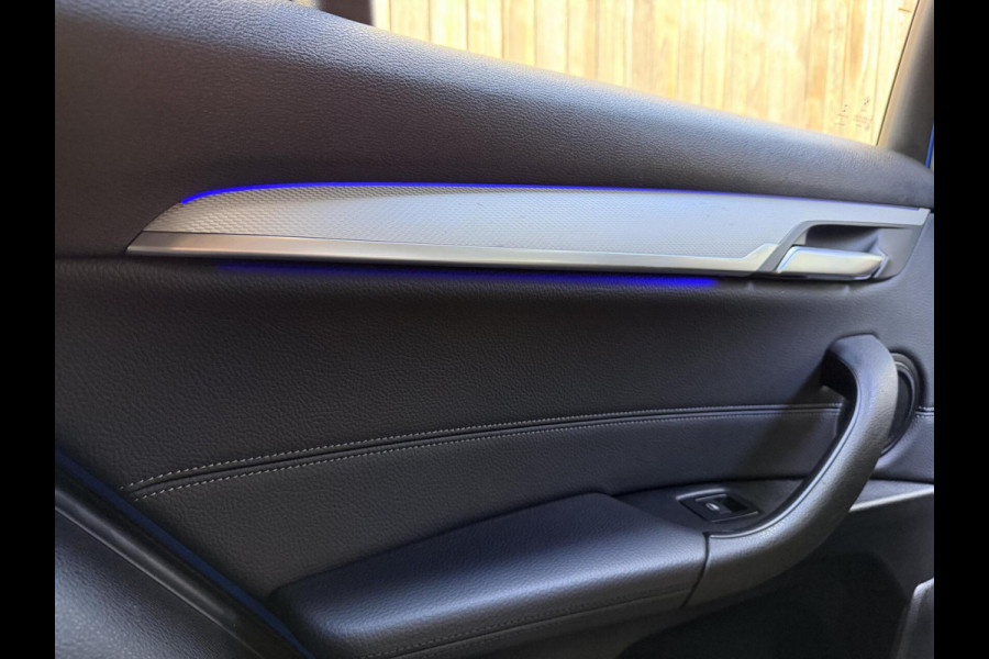 BMW X2 sDrive20i M-sport Automaat | Panoramadak | DAB | LED verlichting | 20 inch | Schakelflippers | Lederen bekleding | Stoelverwarmi BMW X2 sDrive20i M-sport Automaat | Panoramadak | DAB | LED verlichting | 20 inch | Schakelflippers | Lederen bekleding | Stoelverwarmi