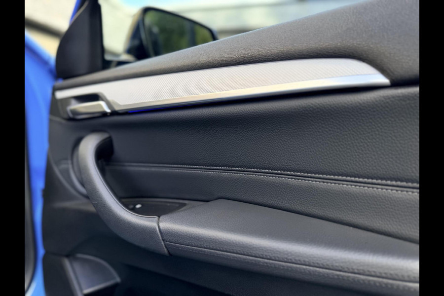 BMW X2 sDrive20i M-sport Automaat | Panoramadak | DAB | LED verlichting | 20 inch | Schakelflippers | Lederen bekleding | Stoelverwarmi BMW X2 sDrive20i M-sport Automaat | Panoramadak | DAB | LED verlichting | 20 inch | Schakelflippers | Lederen bekleding | Stoelverwarmi