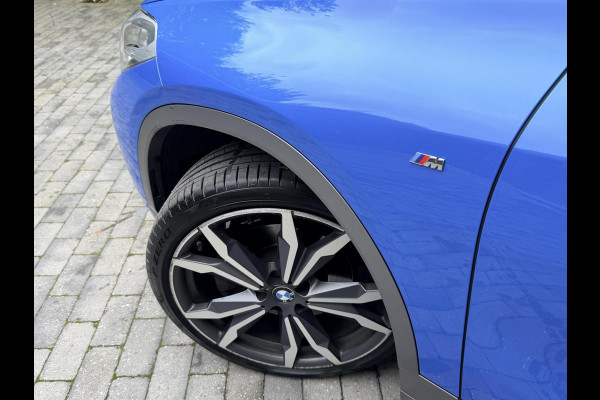 BMW X2 sDrive20i M-sport Automaat | Panoramadak | DAB | LED verlichting | 20 inch | Schakelflippers | Lederen bekleding | Stoelverwarmi BMW X2 sDrive20i M-sport Automaat | Panoramadak | DAB | LED verlichting | 20 inch | Schakelflippers | Lederen bekleding | Stoelverwarmi