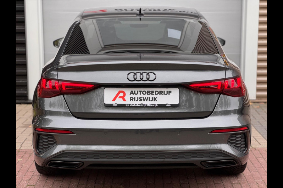 Audi A3 Limousine 35 TFSI S edition AppleCarPlay/Xenon/RS zetels