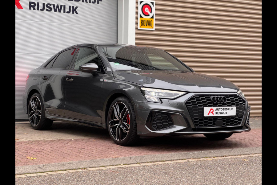 Audi A3 Limousine 35 TFSI S edition AppleCarPlay/Xenon/RS zetels