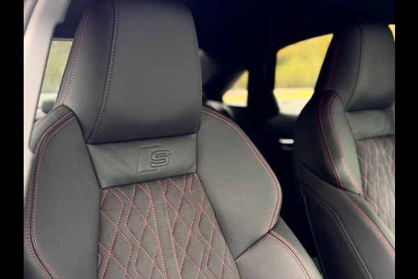 Audi A3 Limousine 35 TFSI S edition AppleCarPlay/Xenon/RS zetels