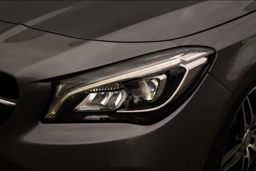 Mercedes-Benz CLA-Klasse Shooting Brake CLA 200 Aut. Night Star Carplay, Camera, Sfeerverl.
