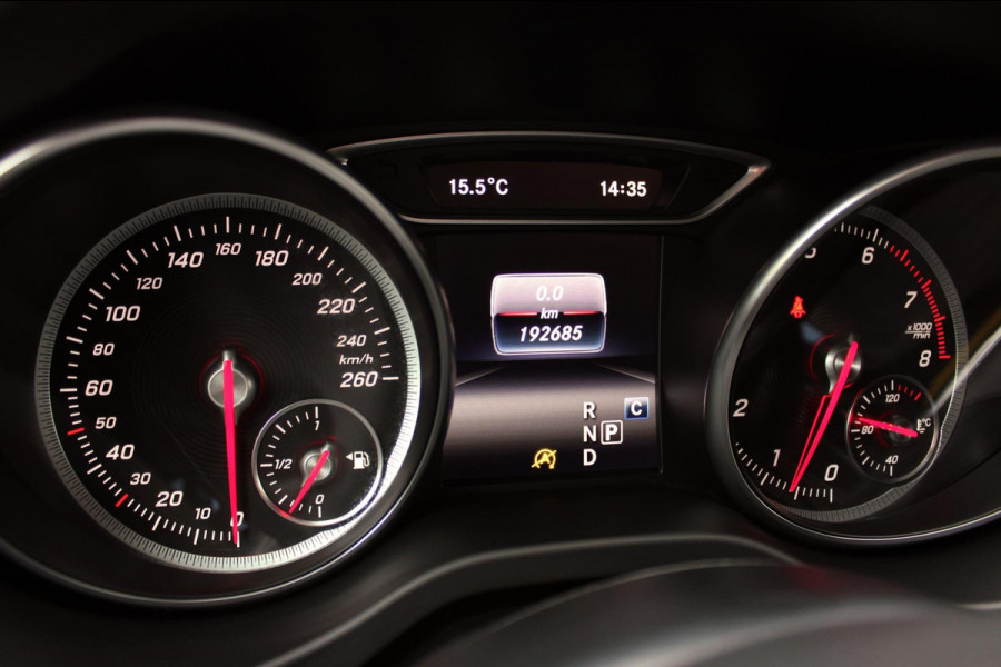 Mercedes-Benz CLA-Klasse Shooting Brake CLA 200 Aut. Night Star Carplay, Camera, Sfeerverl.