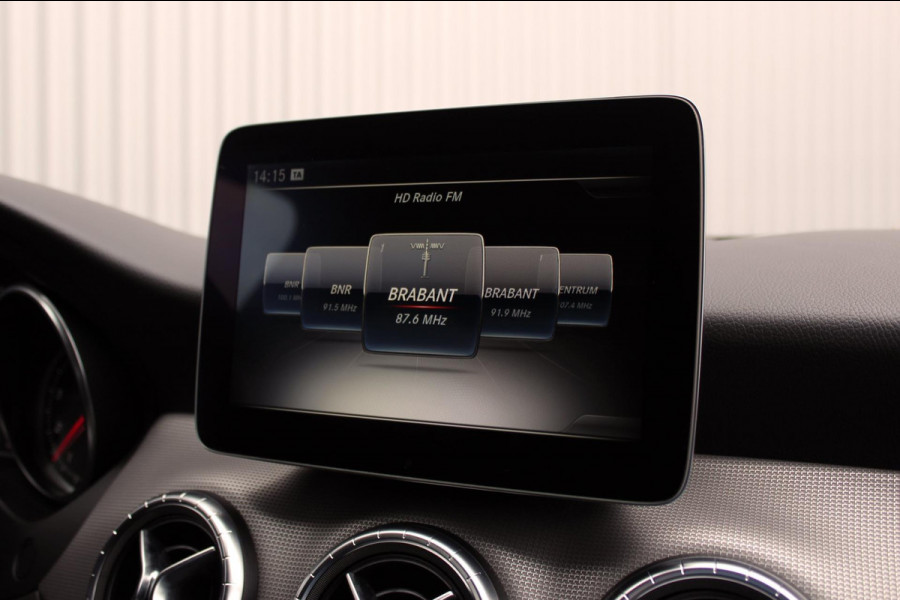 Mercedes-Benz CLA-Klasse Shooting Brake CLA 200 Aut. Night Star Carplay, Camera, Sfeerverl.