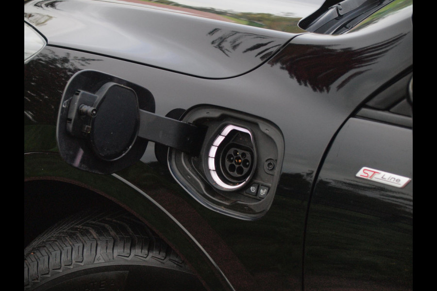 Ford Kuga 2.5 PHEV ST-Line | Camera | Cruise Control | Trekhaak | Apple Carplay |