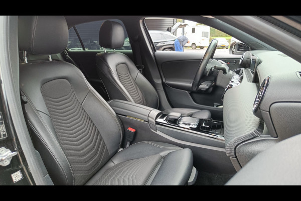 Mercedes-Benz A-Klasse 200 Business Solution Plus Upgrade | Wide Screen | Navi | Stoelverw. | LED/Xenon | Camera |
