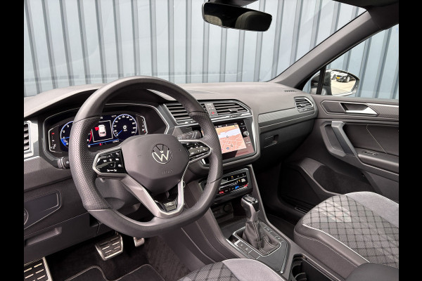 Volkswagen Tiguan 1.5 TSI R-Line Black Style | Panodak | Elk. A-klep | IQ Light | Camera | Prijs Rijklaar!! Volkswagen Tiguan 1.5 TSI R-Line Black Style | Panodak | Elk. A-klep | IQ Light | Camera | Prijs Rijklaar!!