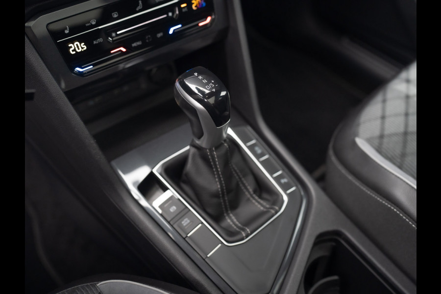 Volkswagen Tiguan 1.5 TSI R-Line Black Style | Panodak | Elk. A-klep | IQ Light | Camera | Prijs Rijklaar!! Volkswagen Tiguan 1.5 TSI R-Line Black Style | Panodak | Elk. A-klep | IQ Light | Camera | Prijs Rijklaar!!