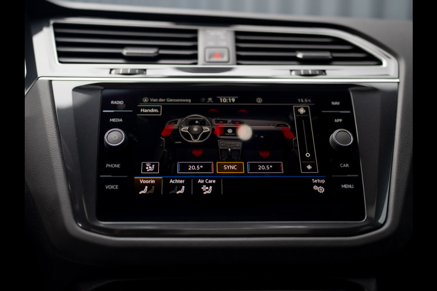 Volkswagen Tiguan 1.5 TSI R-Line Black Style | Panodak | Elk. A-klep | IQ Light | Camera | Prijs Rijklaar!! Volkswagen Tiguan 1.5 TSI R-Line Black Style | Panodak | Elk. A-klep | IQ Light | Camera | Prijs Rijklaar!!