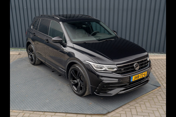 Volkswagen Tiguan 1.5 TSI R-Line Black Style | Panodak | Elk. A-klep | IQ Light | Camera | Prijs Rijklaar!! Volkswagen Tiguan 1.5 TSI R-Line Black Style | Panodak | Elk. A-klep | IQ Light | Camera | Prijs Rijklaar!!