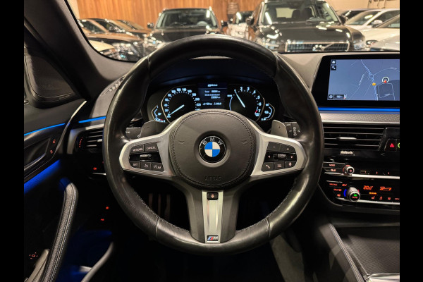 BMW 5 Serie Touring 530e 292PK M Pakket, Laser Led, Pano, Camera, Alcantara, Ambiënte Light, Hud, PDC, Dealer Onderhoud