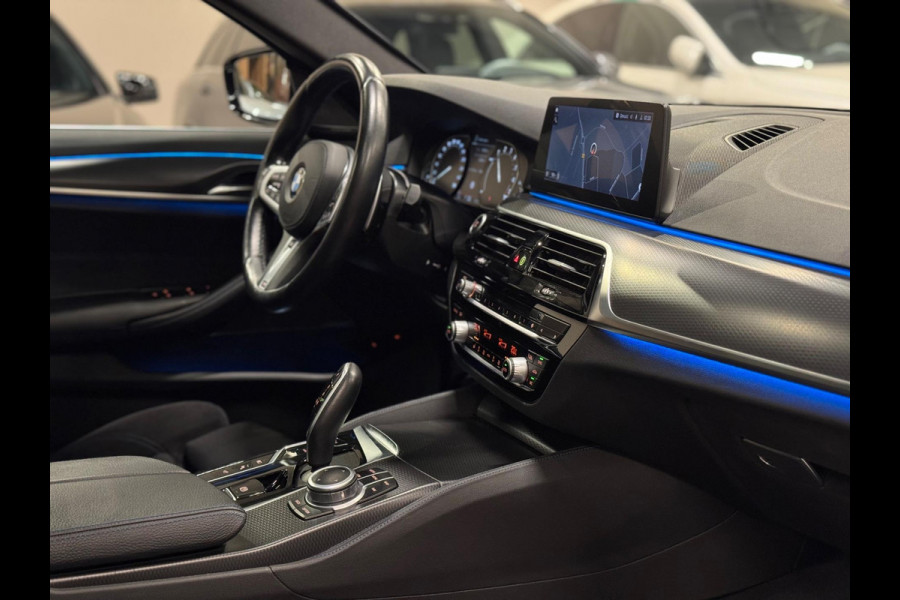 BMW 5 Serie Touring 530e 292PK M Pakket, Laser Led, Pano, Camera, Alcantara, Ambiënte Light, Hud, PDC, Dealer Onderhoud