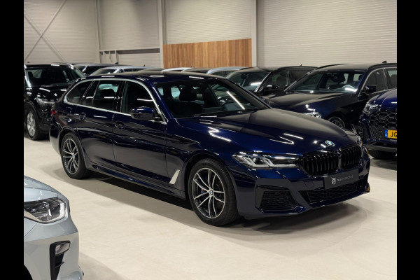 BMW 5 Serie Touring 530e 292PK M Pakket, Laser Led, Pano, Camera, Alcantara, Ambiënte Light, Hud, PDC, Dealer Onderhoud