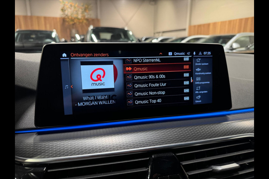 BMW 5 Serie Touring 530e 292PK M Pakket, Laser Led, Pano, Camera, Alcantara, Ambiënte Light, Hud, PDC, Dealer Onderhoud